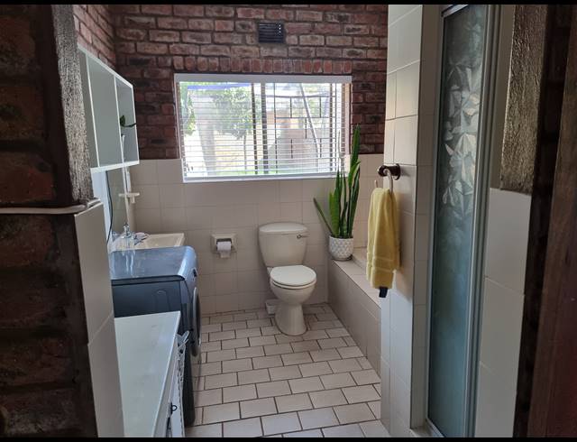5 BEDROOM HOUSE FOR SALE IN DANA BAY